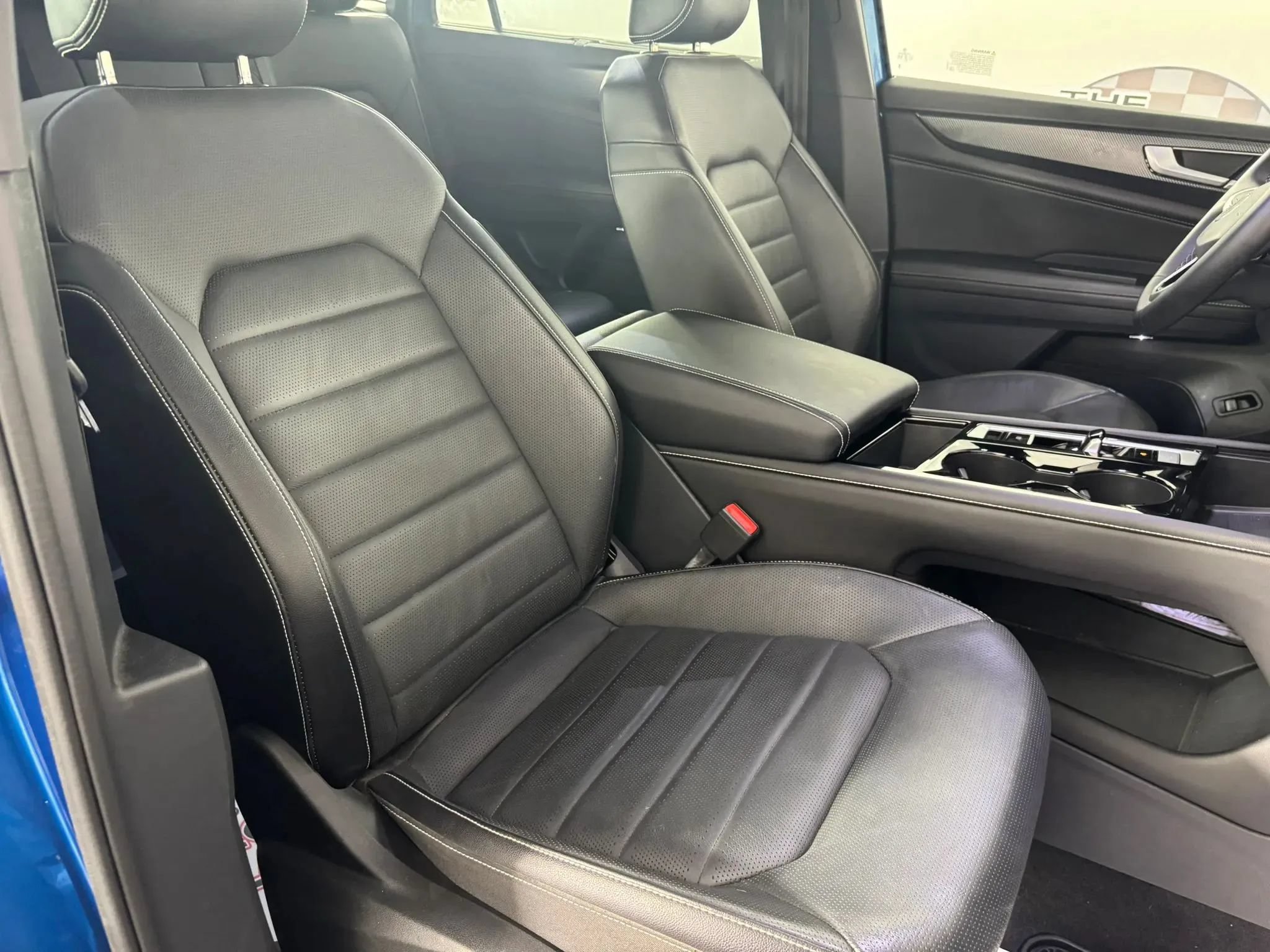 Used 2024 Volkswagen Atlas Cross Sport SEL AWD/4WD image 37