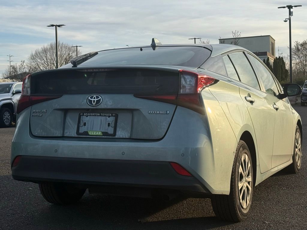 Certified 2022 Toyota Prius LE image 5