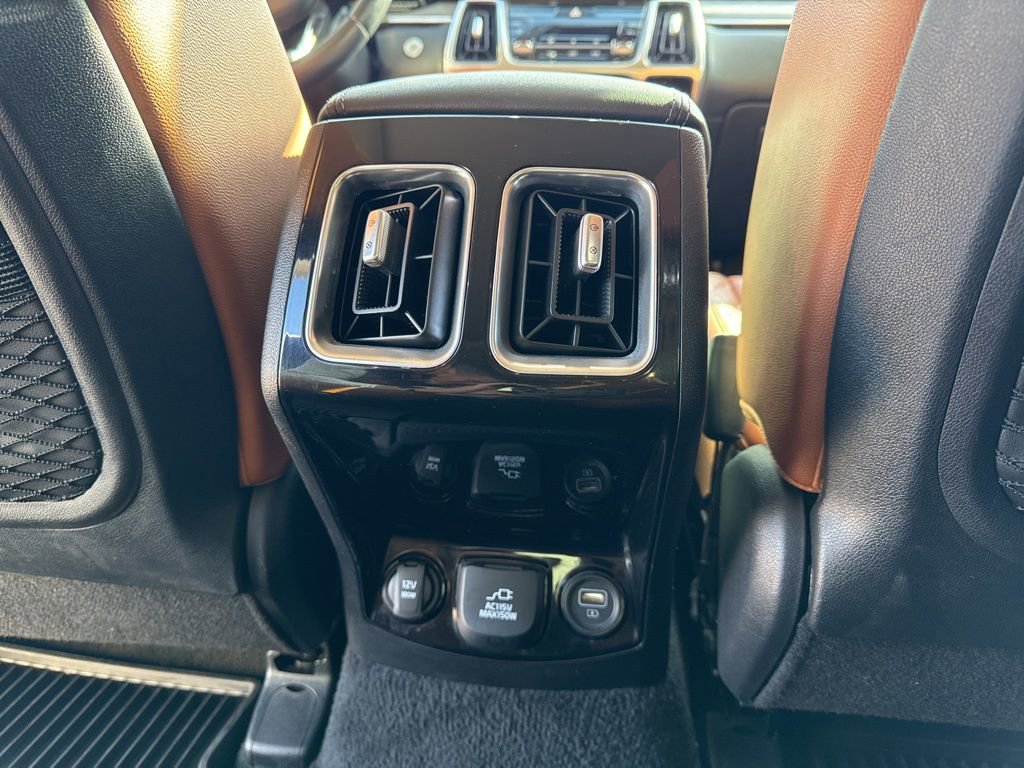 Used 2023 Kia Sorento SX Prestige image 16