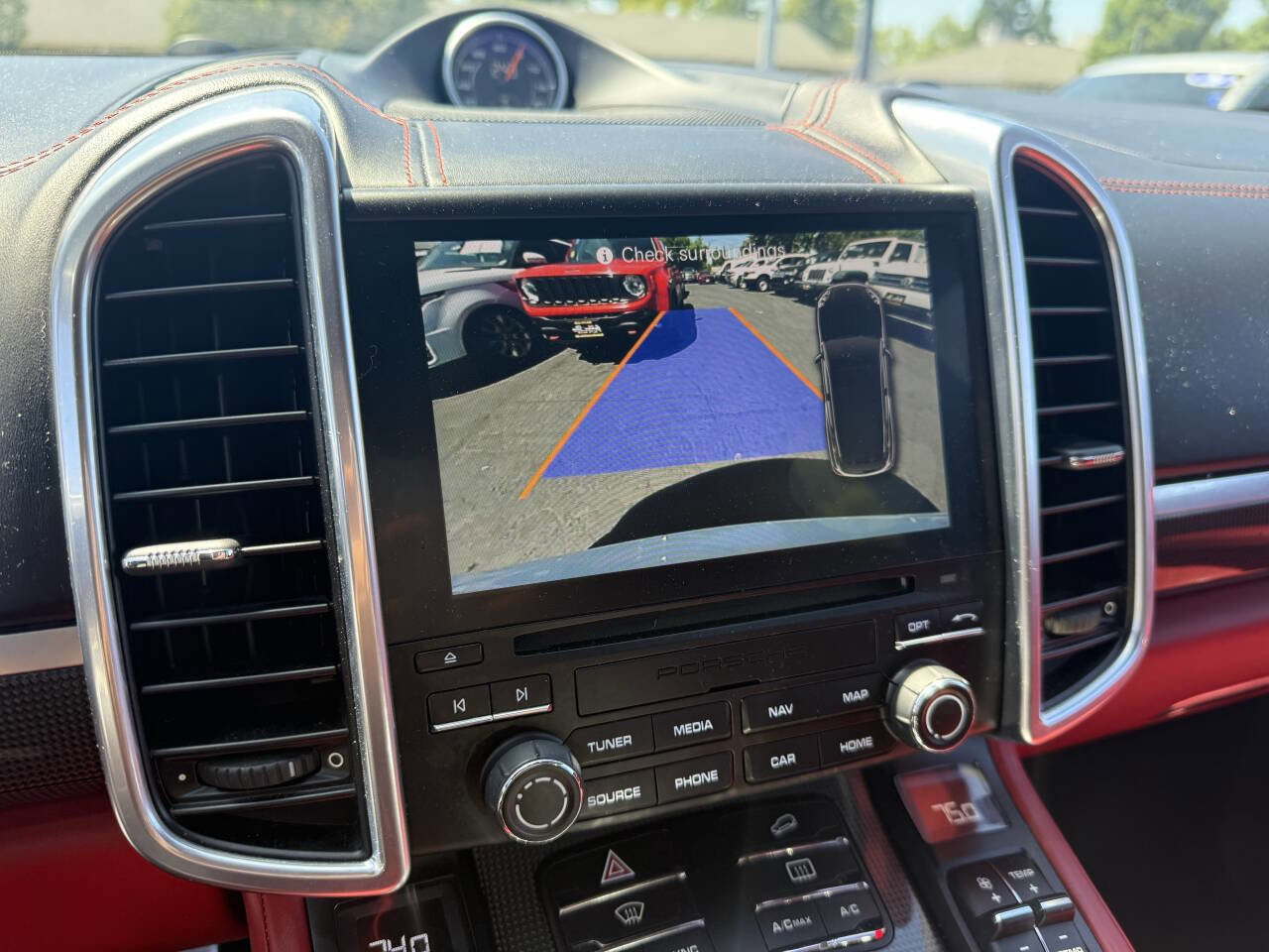 Used 2018 Porsche Cayenne GTS AWD/4WD image 13