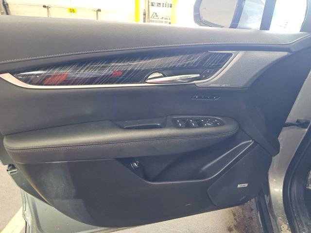 Used 2024 Cadillac XT6 Premium Luxury AWD/4WD image 15
