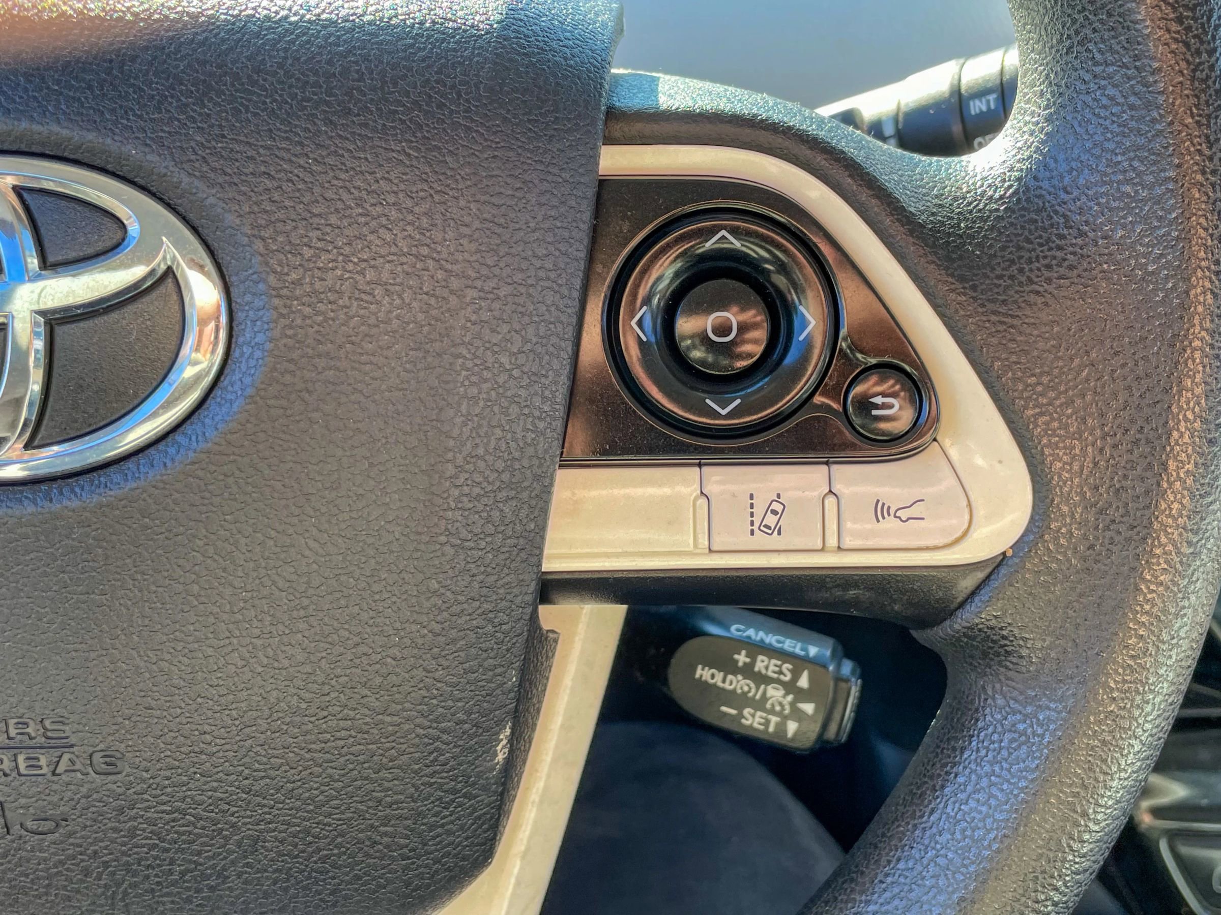 Used 2017 Toyota Prius Two w/ Carpet Mat Package image 14