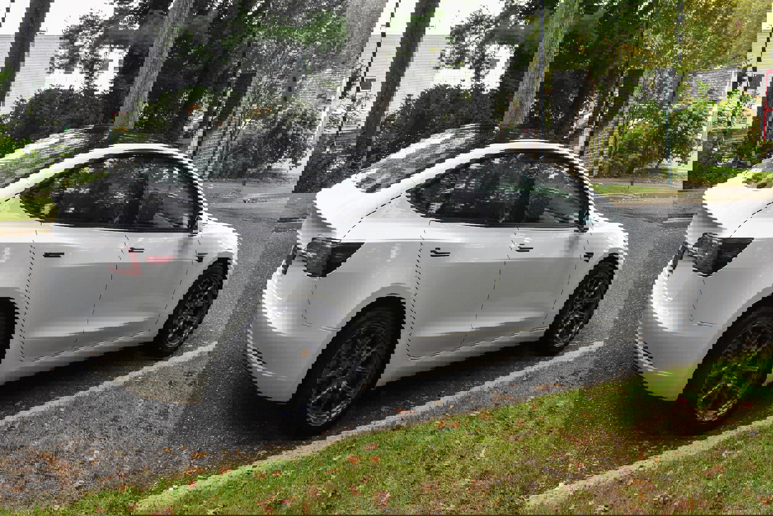 Used 2023 Tesla Model 3 Standard Range image 8