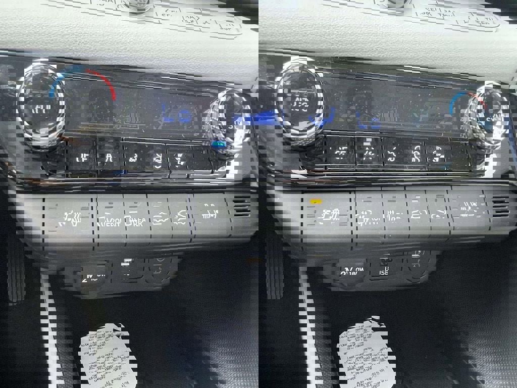 New 2026 Hyundai Elantra Limited image 18