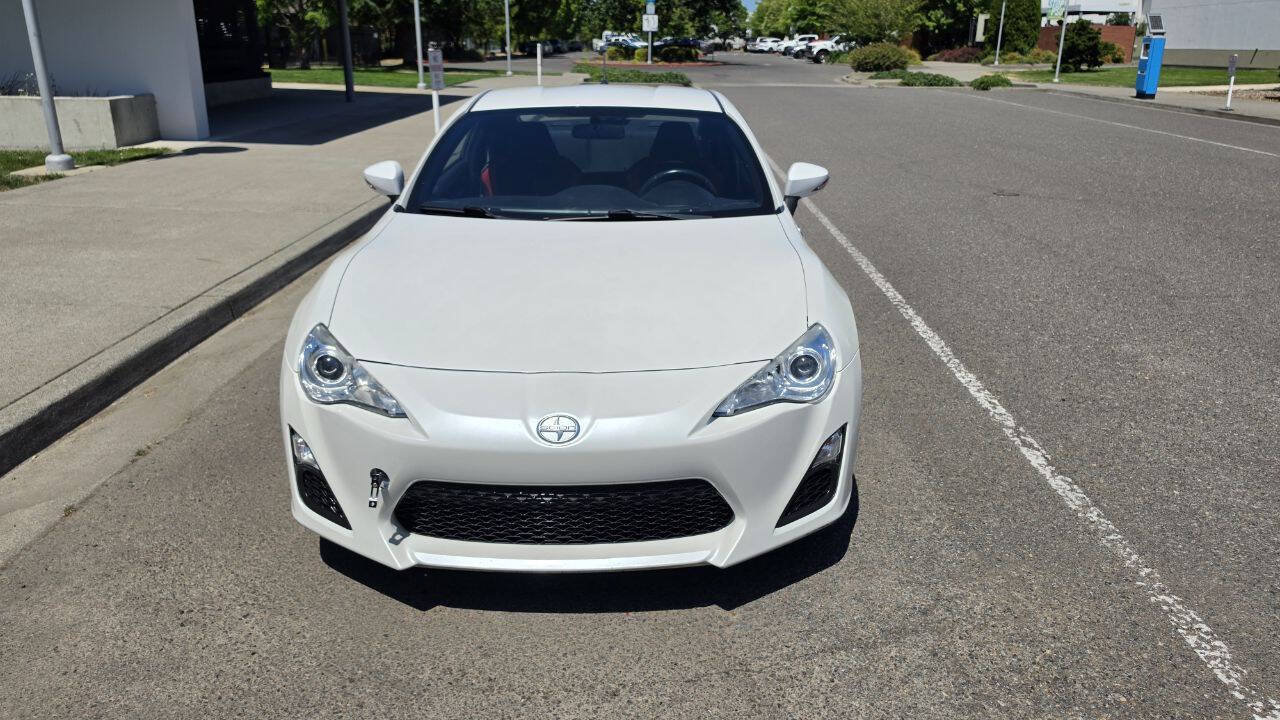 Used 2013 Scion FR-S RWD image 2