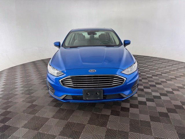 Used 2019 Ford Fusion SE FWD image 2