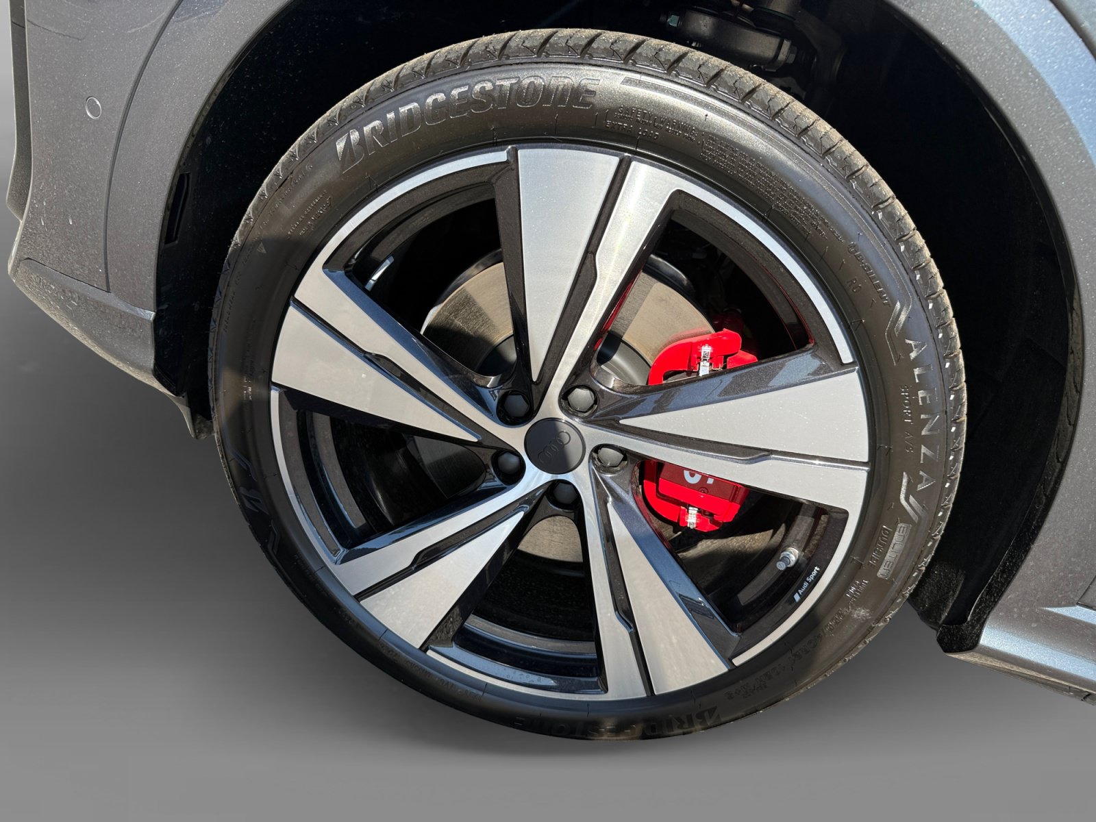 New 2026 Audi SQ5 Prestige AWD/4WD image 9