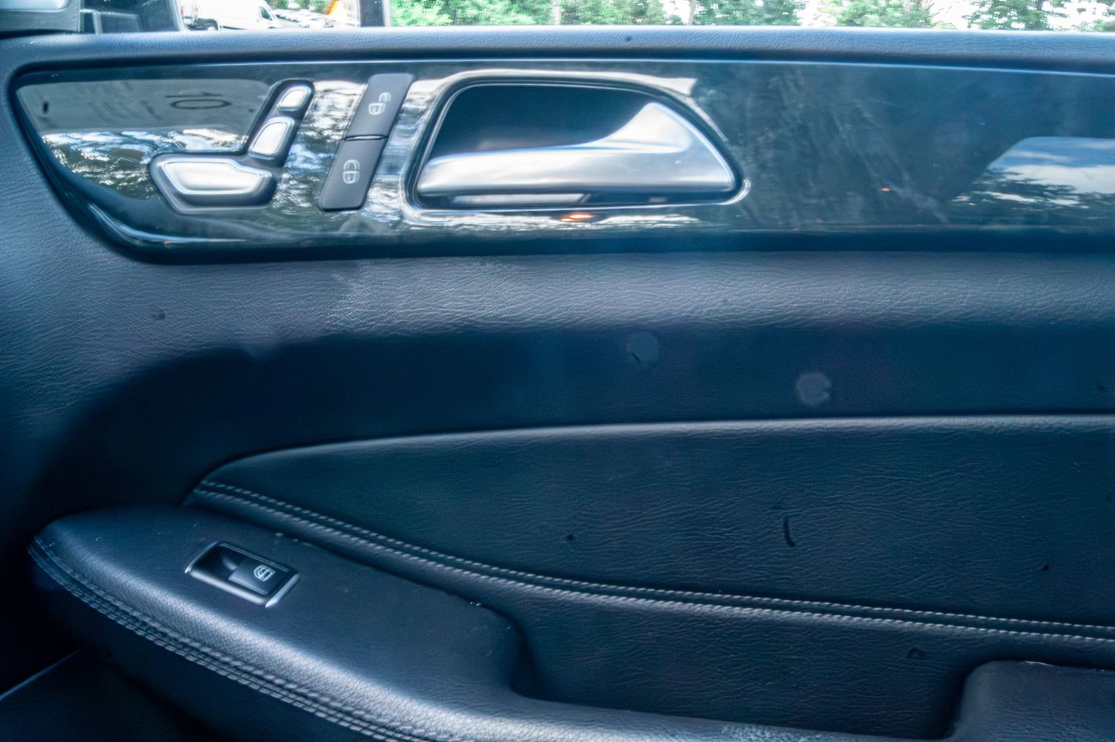 Used 2019 Mercedes-Benz GLE 400 4MATIC image 19