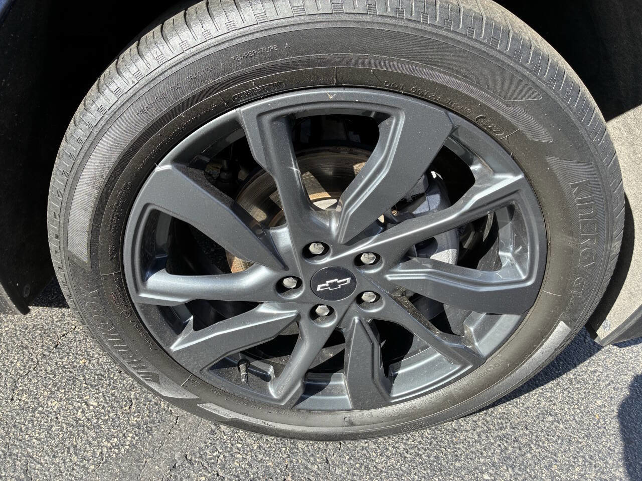 Used 2023 Chevrolet Equinox RS image 25