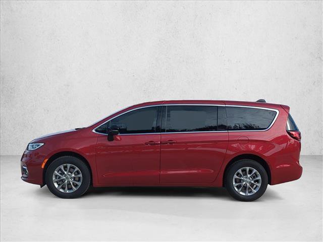 New 2025 Chrysler Pacifica Select AWD/4WD image 5