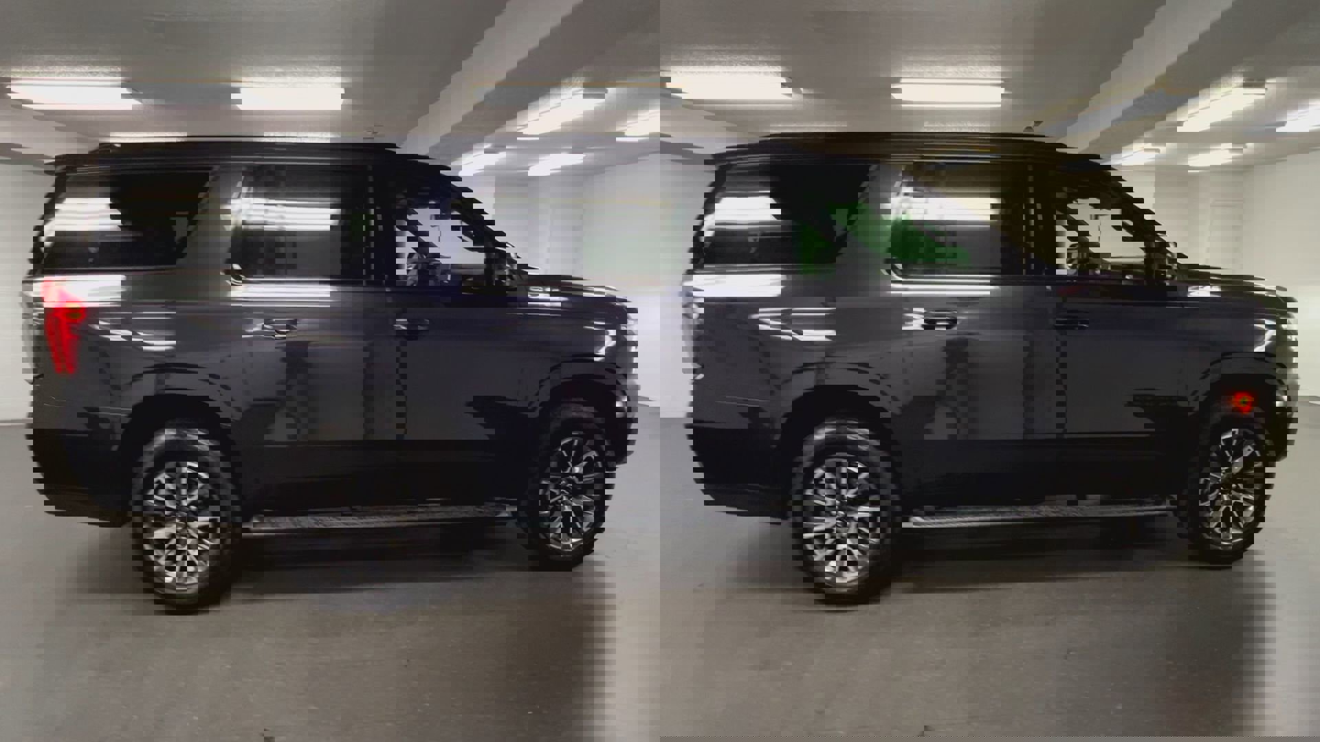 Used 2023 Chevrolet Suburban Z71 w/ Luxury Package image 79