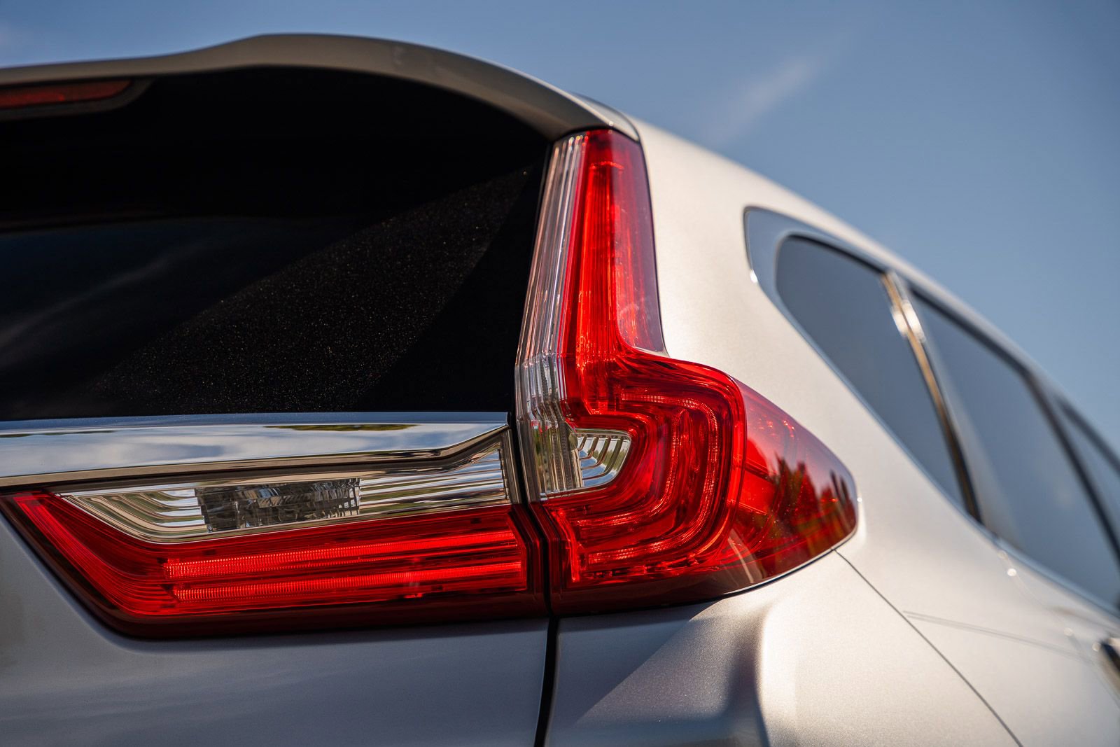 Used 2018 Honda CR-V EX image 17