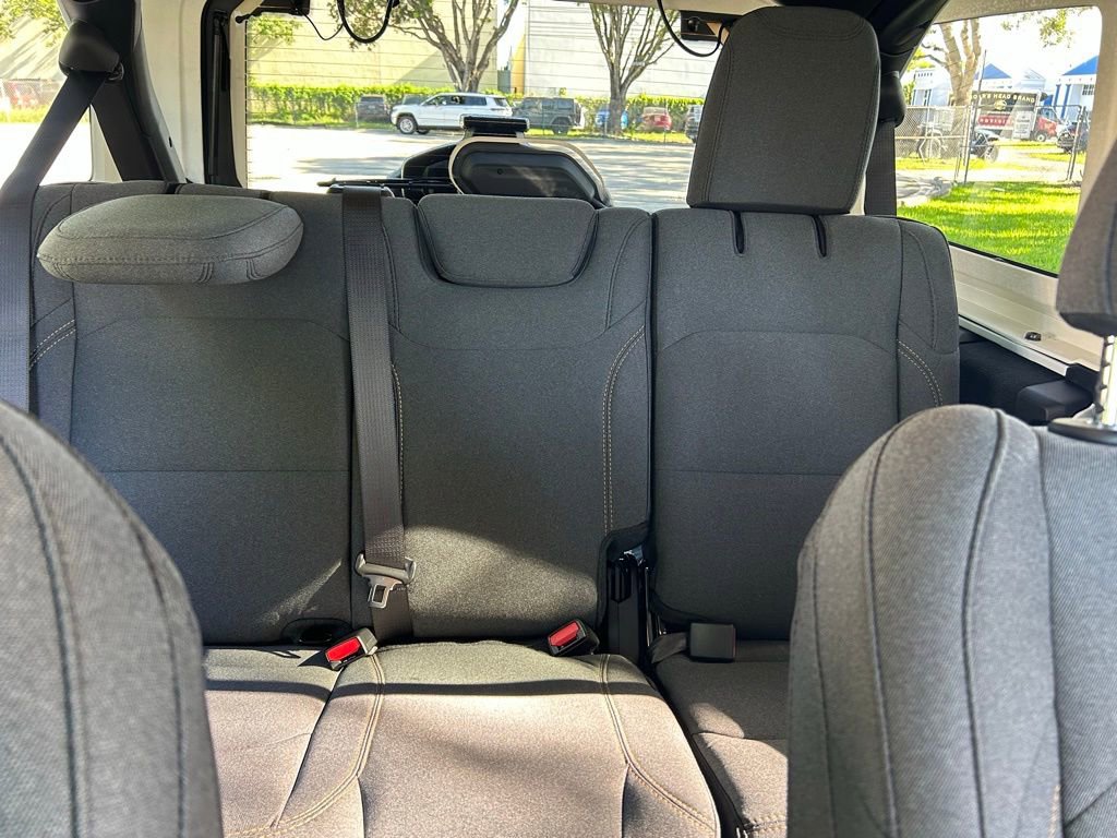 Used 2025 Jeep Wrangler Sport image 12