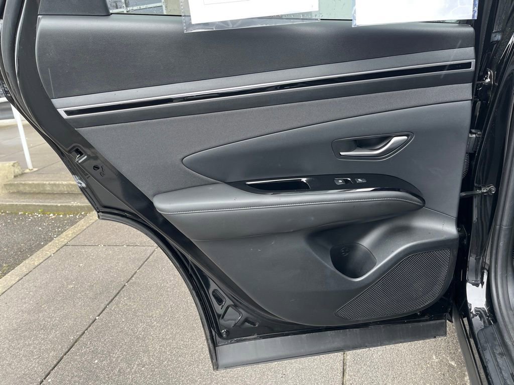 Used 2023 Hyundai Tucson Limited image 12