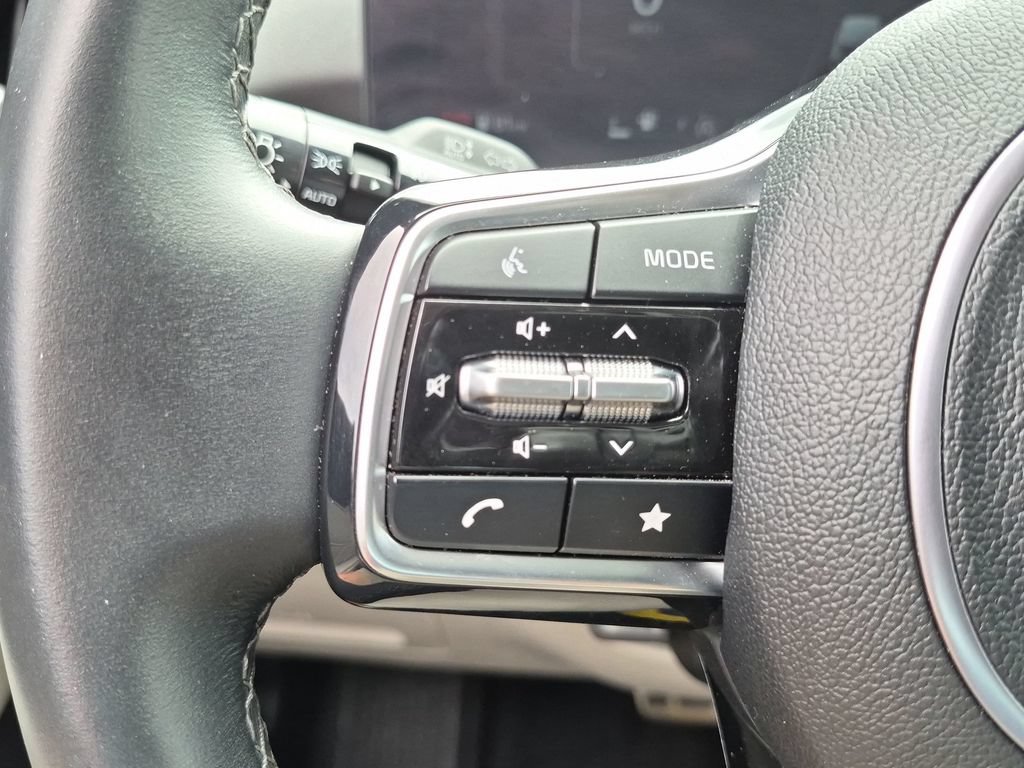 Used 2024 Kia Sorento SX FWD image 22