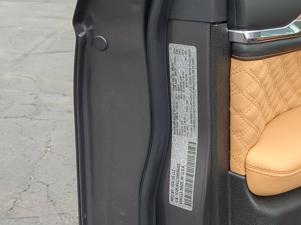 New 2025 Jeep Grand Cherokee L Summit image 36