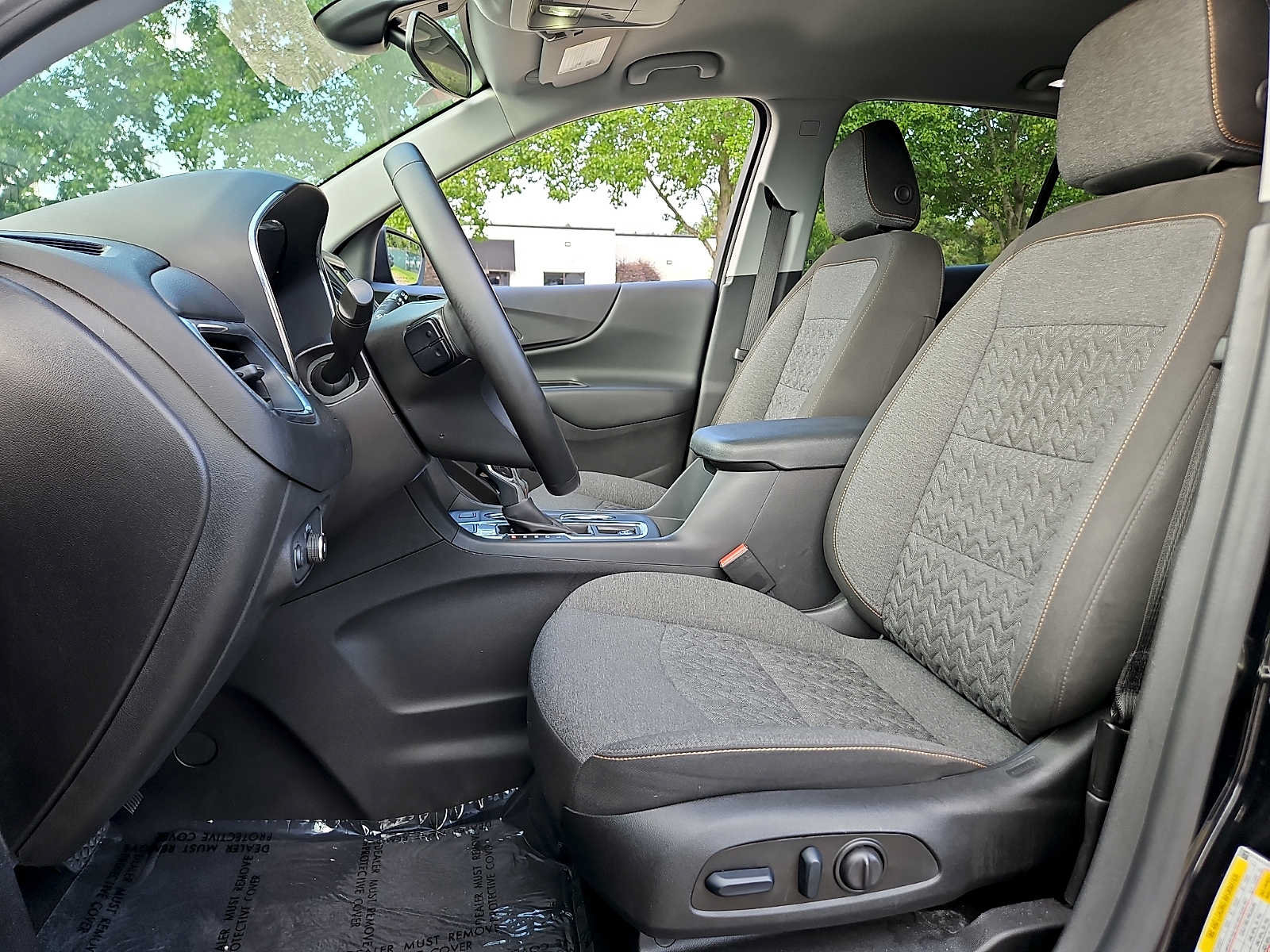 Used 2024 Chevrolet Equinox LT AWD/4WD image 13