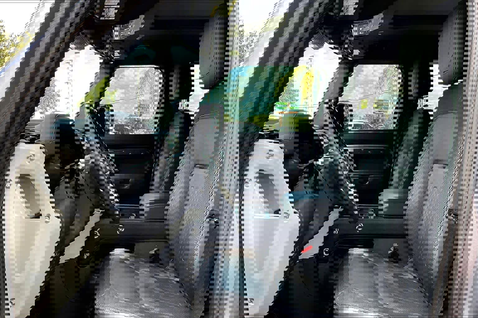 Used 2022 Land Rover Defender 110 X-Dynamic HSE image 7