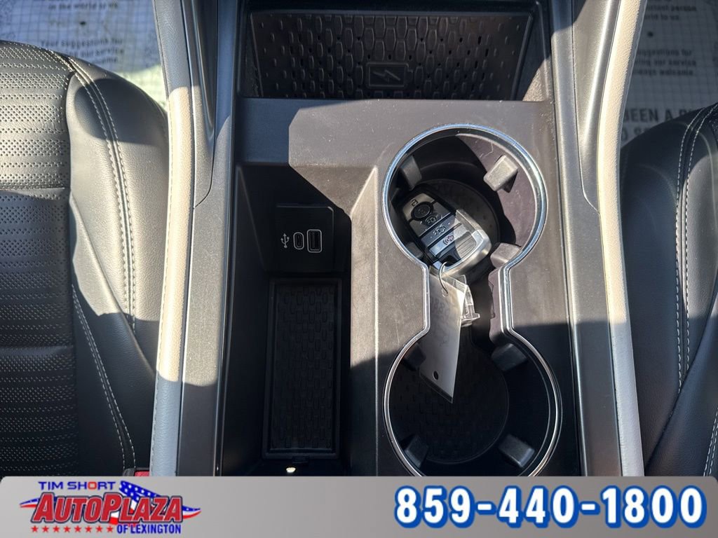 Used 2024 Lincoln Nautilus Reserve AWD/4WD image 18