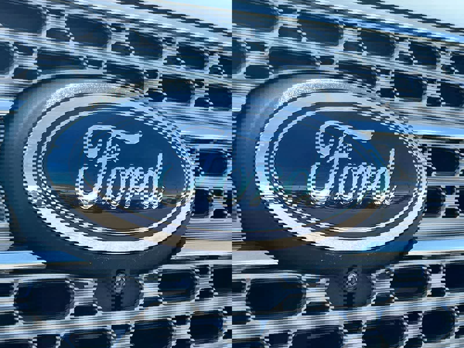 Used 2023 Ford Explorer Limited w/ Limited Technology Package image 13