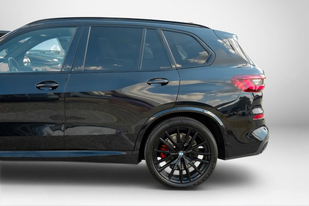 Used 2021 BMW X5 M50i w/ Premium Package AWD/4WD image 15