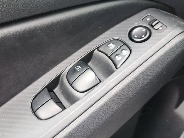 Used 2024 Nissan Altima 2.5 SV w/ SV Premium Package FWD image 22