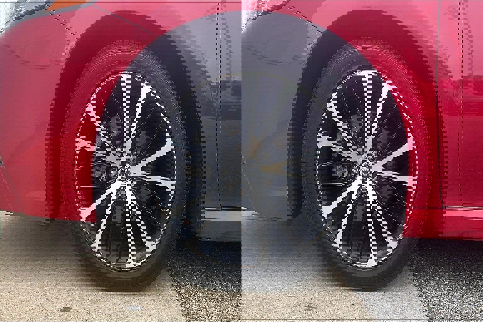 Used 2020 Toyota Camry SE image 11