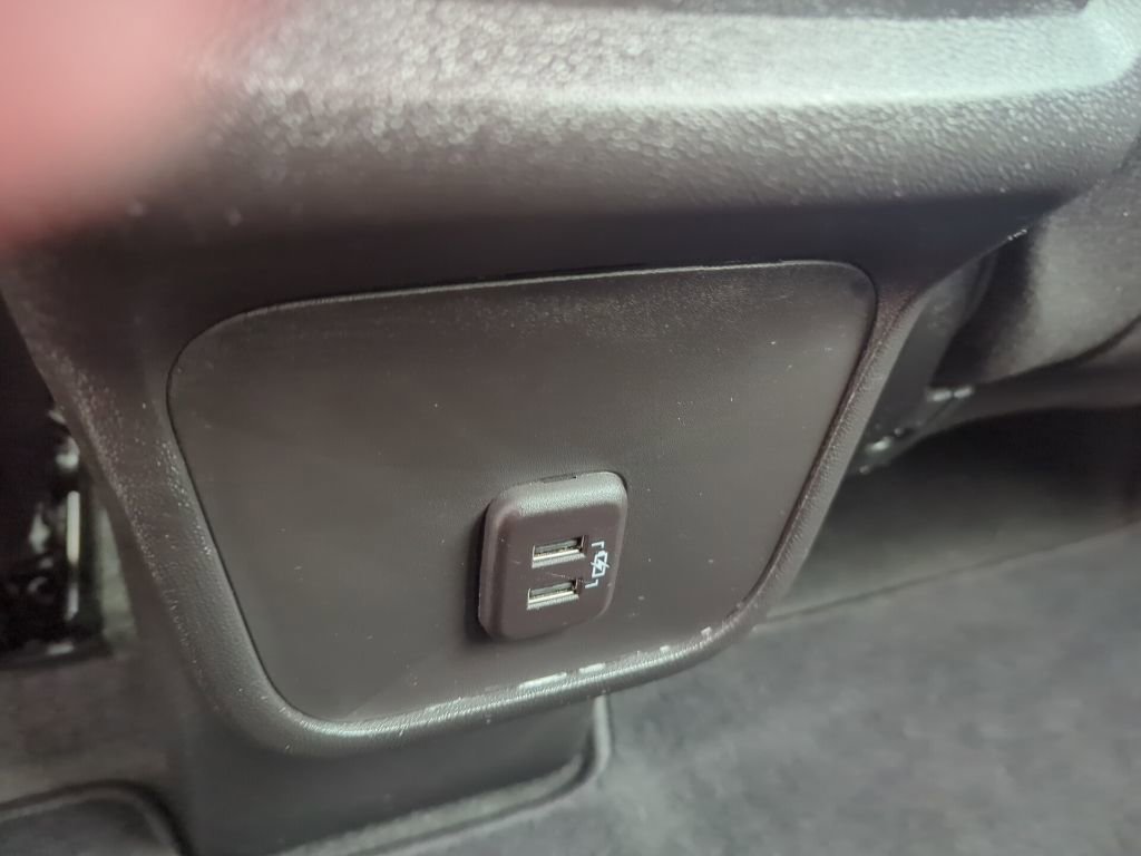 Used 2023 Chevrolet Equinox LS image 23