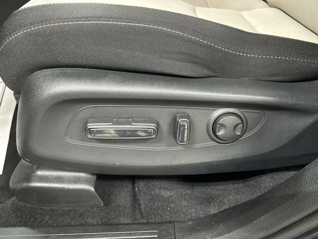 Used 2024 Honda CR-V EX image 10