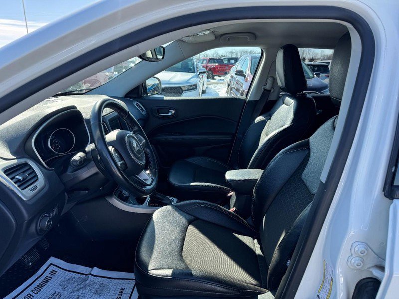 Used 2021 Jeep Compass Latitude w/ Convenience Group image 17