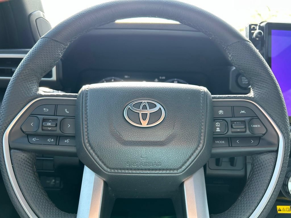 Used 2025 Toyota Tacoma Limited AWD/4WD image 21