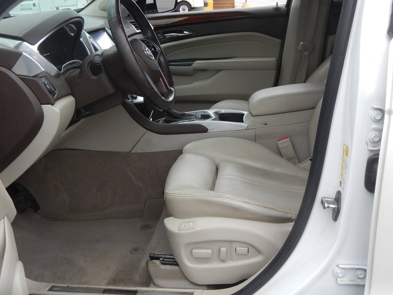Used 2013 Cadillac SRX Luxury FWD image 28