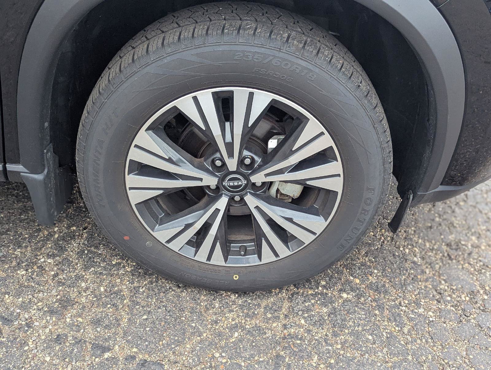 Used 2023 Nissan Rogue SV AWD/4WD image 27
