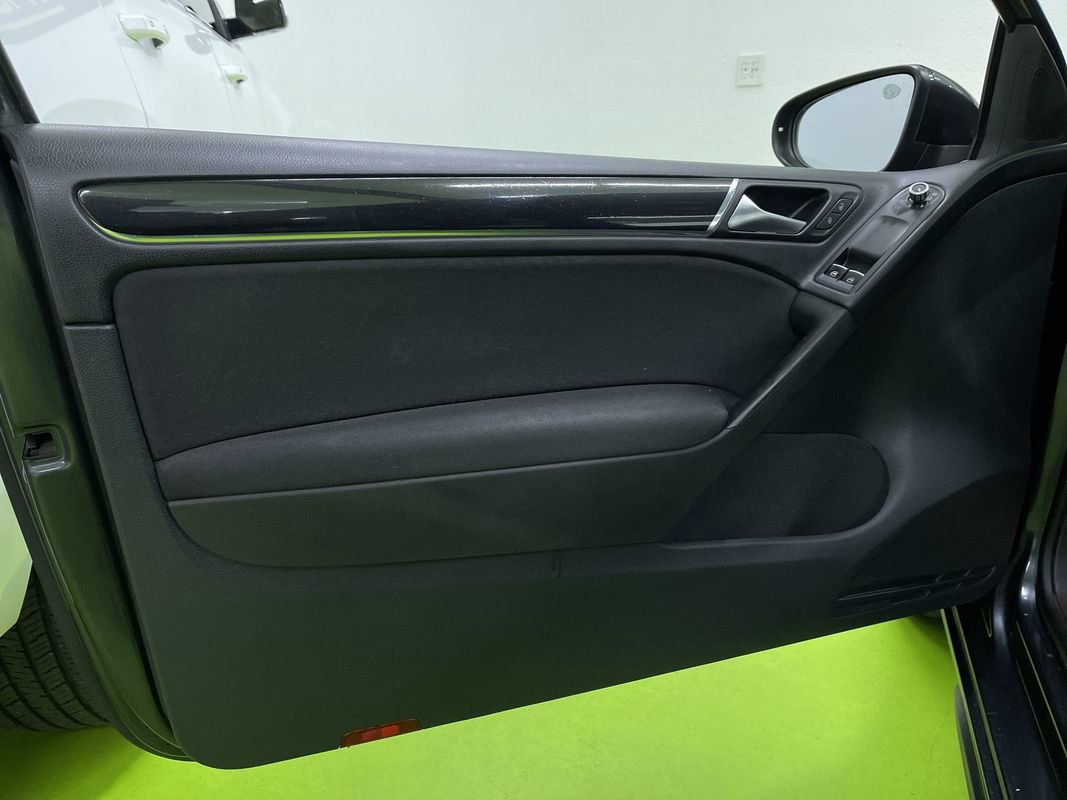 Used 2013 Volkswagen GTI 2-Door image 13