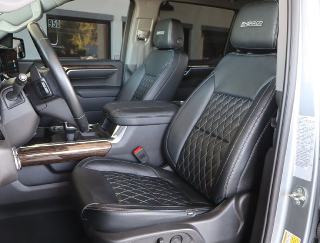 Used 2023 GMC Sierra 1500 Elevation w/ Preferred Package AWD/4WD image 16