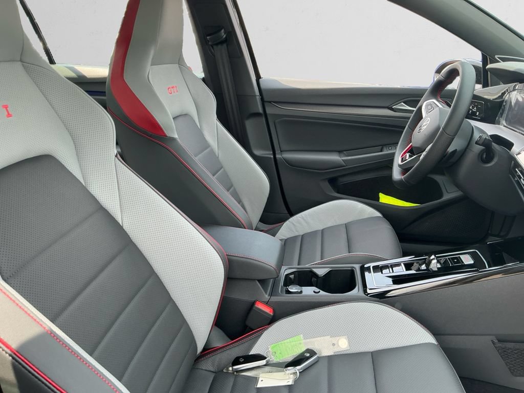New 2026 Volkswagen GTI SE FWD image 15