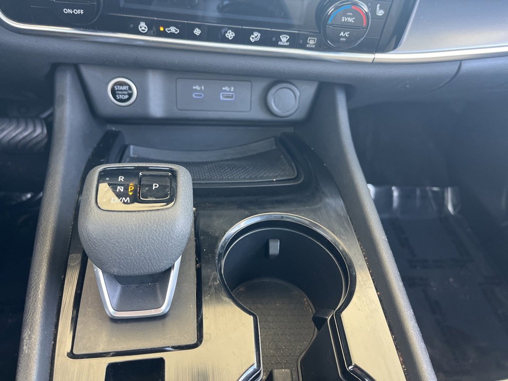 Used 2022 Nissan Rogue SV w/ SV Premium Package image 18