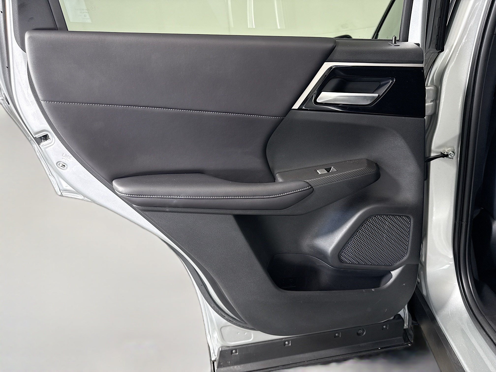 Used 2024 Mitsubishi Outlander SE FWD image 26