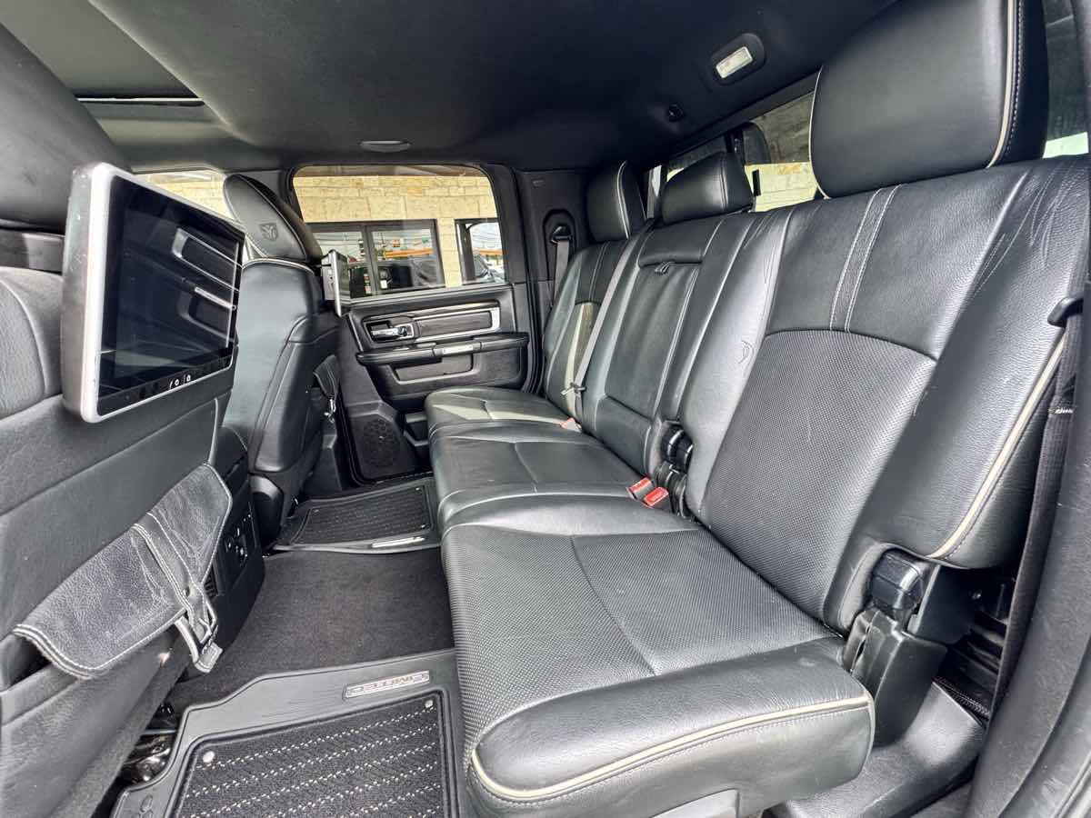 Used 2017 RAM 3500 Laramie Longhorn image 9