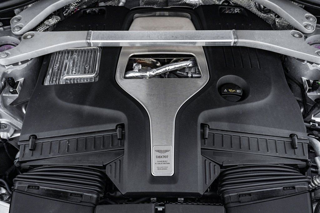 Used 2025 Aston Martin DBX 707 image 33