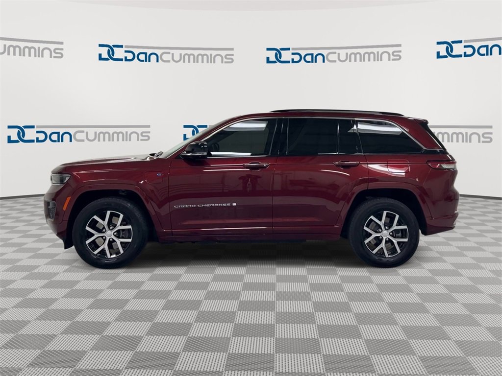 Used 2022 Jeep Grand Cherokee Overland w/ Advanced Protech Group III image 5