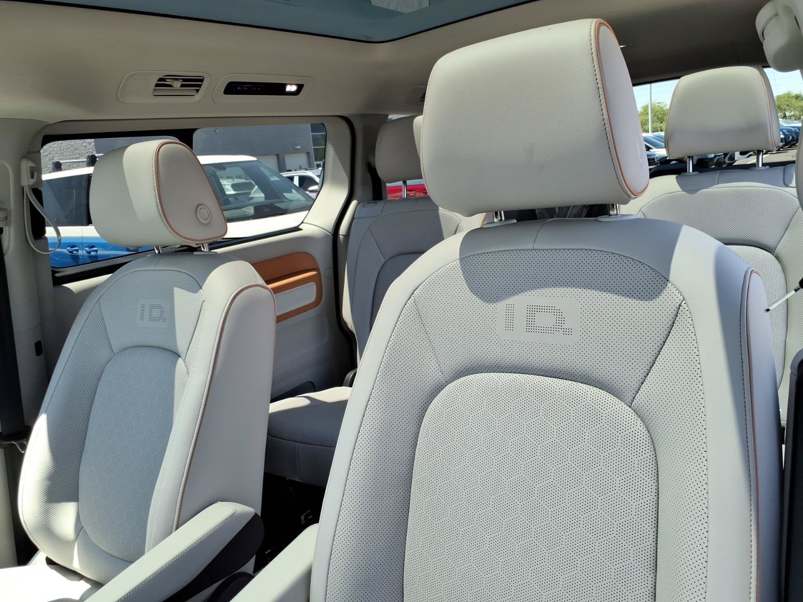 New 2025 Volkswagen ID. Buzz 1st Edition AWD/4WD image 13