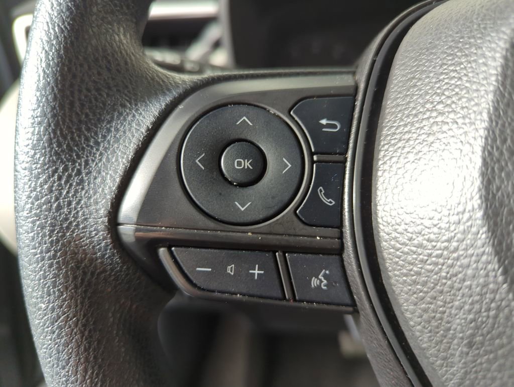 Used 2024 Toyota Corolla Cross L image 27