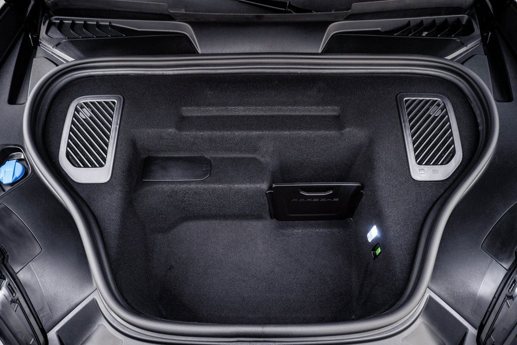 Certified 2025 Porsche Macan Electric image 29