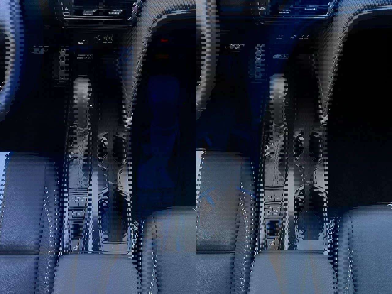 Used 2025 Toyota Camry SE image 15