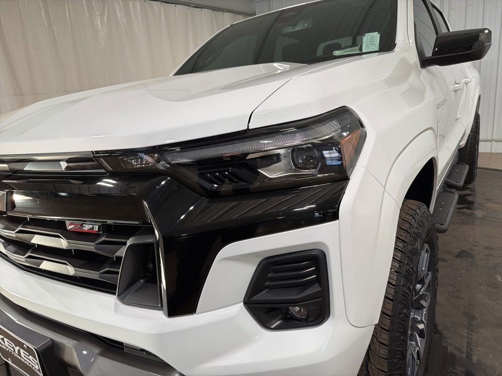Used 2024 Chevrolet Colorado Z71 w/ Z71 Convenience Package 2 image 14