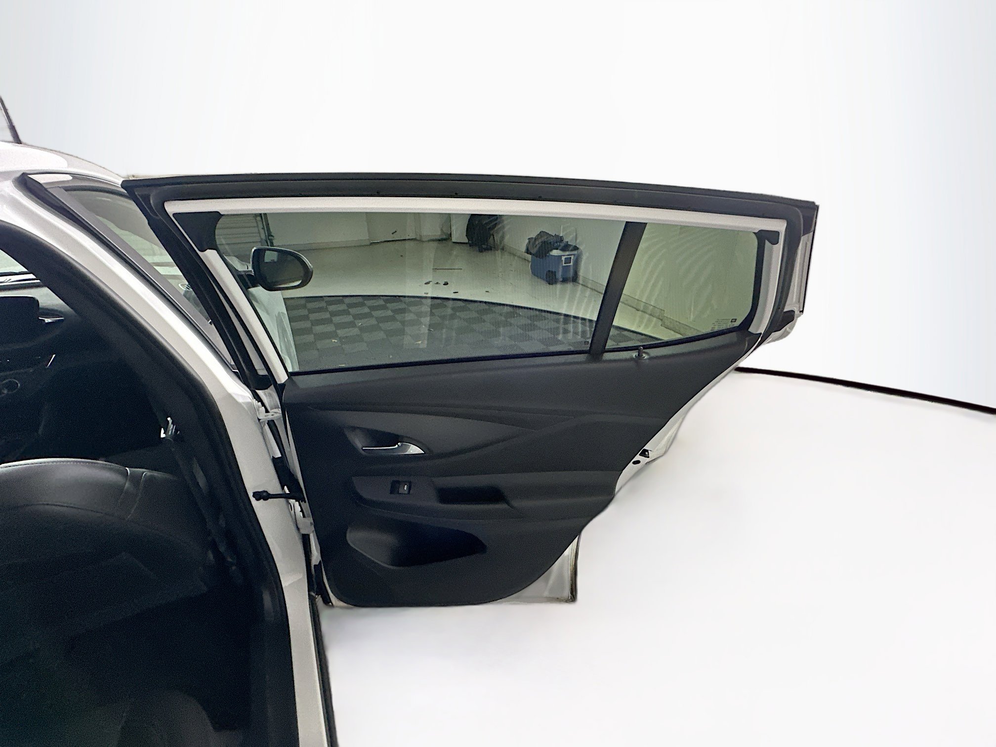 Used 2025 Buick Envista Preferred FWD image 29
