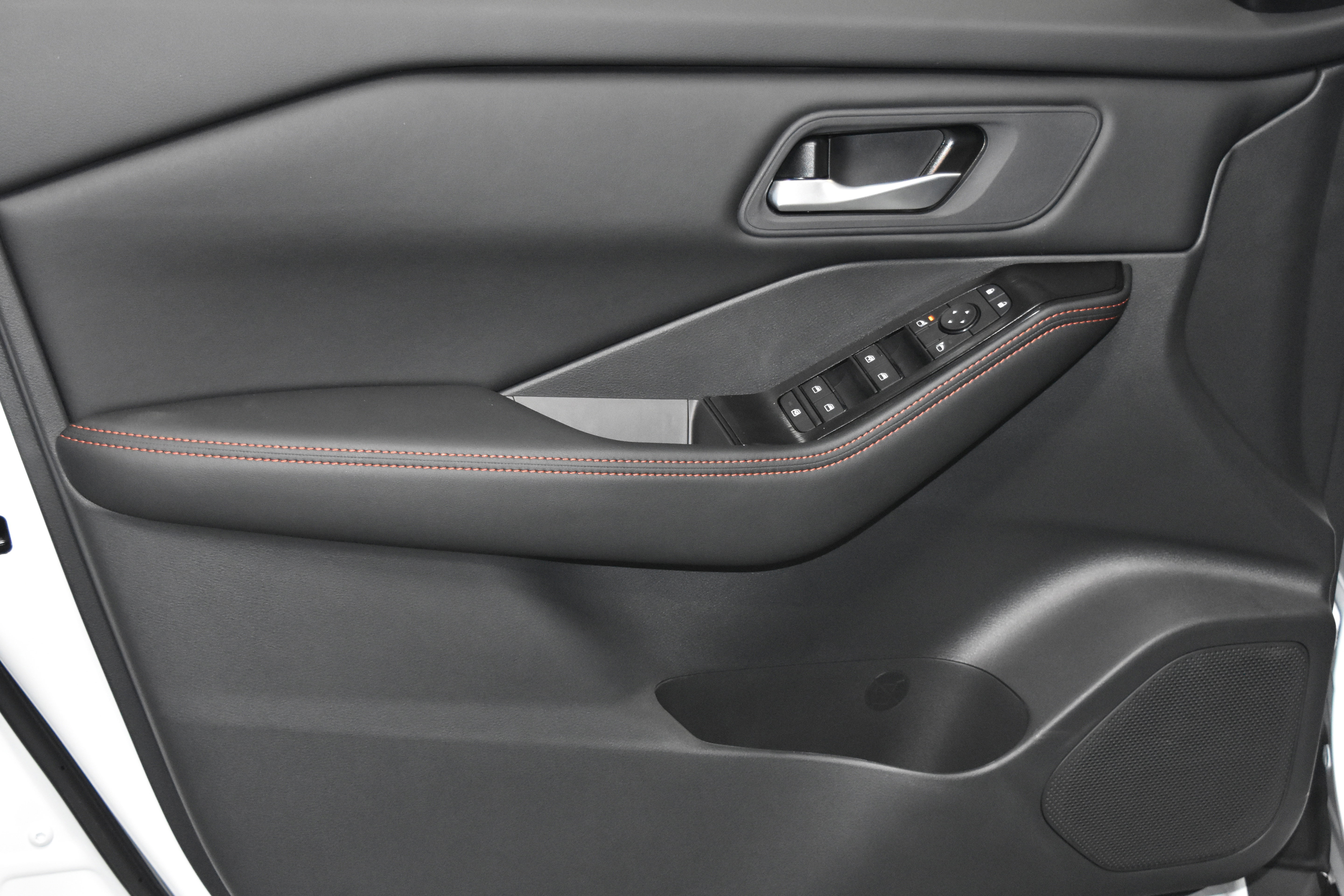 New 2026 Nissan Rogue SV image 3