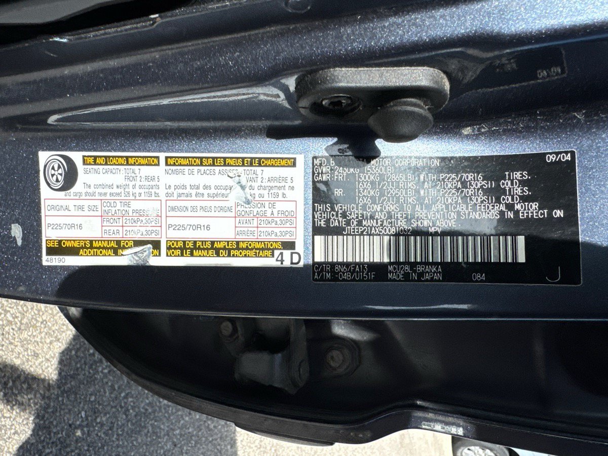 Used 2005 Toyota Highlander 4WD V6 w/ 3rd Row image 19