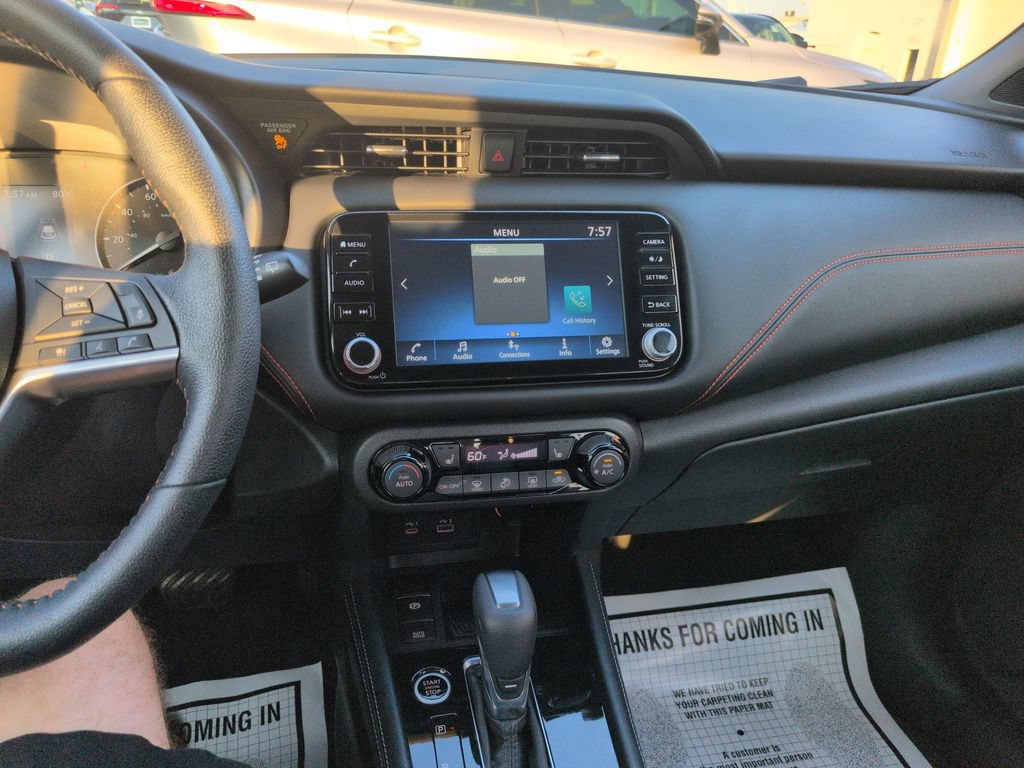 Used 2022 Nissan Kicks SR w/ Premium Package FWD image 17
